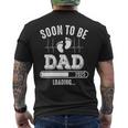 Soon To Be Dad 2025 Caricamento Dell'annuncio Di Gravidanza New Daddy T-shirt da uomo con stampa posteriore