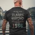 1956年生まれ、70歳の誕生日 クラシックカー メンズTシャツ バックプリント 高齢者への贈り物