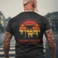 1970 年生まれのドローンパイロット、誕生日、クワドロコプター・ドローン メンズTシャツ バックプリント 高齢者への贈り物