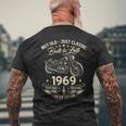 57 歳の誕生日男性オートバイ バイクに乗る人 1969 メンズTシャツ バックプリント 高齢者への贈り物