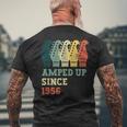 Amped Upince 1956 レトロ 誕生日 ギター 音楽 誕生年 メンズTシャツ バックプリント 高齢者への贈り物