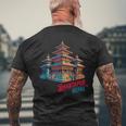 Bhaktapur Durbar スクエア 寺院 ネパール建築 メンズTシャツ バックプリント 高齢者への贈り物