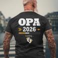 Herren Opa 2026 Loading Werdenden Opa Nachwuchs T-Shirt mit Rückendruck Geschenke für alte Männer