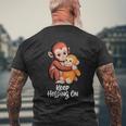 Punch Keep Holding On Cute Baby Monkey グラフィック メンズTシャツ バックプリント 高齢者への贈り物