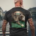 面白い猫 子猫 プールゲーム ビリヤード愛好家 アートデザイン メンズTシャツ バックプリント 高齢者への贈り物