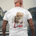 キューピッドコスチュームを着た面白い猫、聖バレンタインの猫の自撮り。 メンズTシャツ バックプリント 高齢者への贈り物