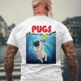 ニューヨーク港でゴム製のアヒルのおもちゃで遊ぶかわいいパグ犬 長袖tシャツ メンズTシャツ バックプリント 高齢者への贈り物