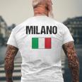 ミラノ イタリア ミラノ イタリー 旗 イタリアン メンズTシャツ バックプリント 高齢者への贈り物