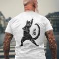 太極拳の練習をしている陽気な猫 陰陽 長袖tシャツ メンズTシャツ バックプリント 高齢者への贈り物
