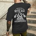 1961年生まれの男性の面白い62歳の誕生日 第62章 メンズTシャツ バックプリント 彼への贈り物