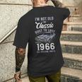 60歳の誕生日 1966年クラシックカー メンズTシャツ バックプリント 彼への贈り物
