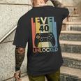 Level 40 Unlocked ideo Gamer 40Th Birthday メンズTシャツ バックプリント 彼への贈り物
