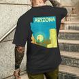 アリゾナ州の地図、モダンな抽象的なアリゾナ砂漠、サボテン メンズTシャツ バックプリント 彼への贈り物