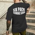 シックスパックは近日公開予定ix Pack Comingoon メンズTシャツ バックプリント 彼への贈り物