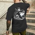 シャチに乗る猫 ファニー メンズTシャツ バックプリント 彼への贈り物