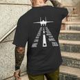 フライング F-15 イーグルパイロットランディング発音アルファベットランウェイ F15 メンズTシャツ バックプリント 彼への贈り物