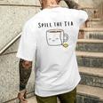 お茶をこぼす 友情 お茶好きの人 かわいい かわいい 湯呑み パーティー メンズTシャツ バックプリント 彼への贈り物