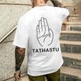インドのサンスクリット語タタストゥデザイン メンズTシャツ バックプリント 彼への贈り物