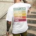 落ち着いて、ジョーダンにこの面白いレトロな引用を任せてください メンズTシャツ バックプリント 彼への贈り物