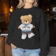 クールなテディベアの女の子と無料の抱擁イラストグラフィック。 レディーススウェットシャツ 面白い贈り物
