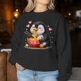 ペンギン食べる ラーメン 麺 ペンギン 男の子 女の子 キッズ 大人 レディーススウェットシャツ 面白い贈り物