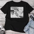 Trashed Panda Racoon Trend レディースTシャツ 面白い贈り物