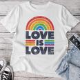Lgbtq Love Is Love Gay Pride Lgbt Ally Rainbow Flagintage レディースTシャツ 面白い贈り物