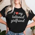 I Heart My Tattooed Girlfriend かわいいレッドハートデザイン レディースTシャツ 彼女への贈り物