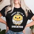 Trust Me I'm A Ducktor Duck Nurse 小児科医 レディースTシャツ 彼女への贈り物