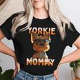 Yorkie Mommyヨーキー ママ 母親 母の日 ママ かわいい ヨークシャー・テリア レディースTシャツ 彼女への贈り物