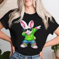 かわいい アニメ ダビングバニー ウサギ ハッピー イースター 男の子 女の子 キッズ レディースTシャツ 彼女への贈り物