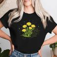星と水晶の先端の夏の花とタンポポ レディースTシャツ 彼女への贈り物