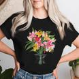 美しいユリの春の花 フローラルプリント ガーデニング レディースTシャツ 彼女への贈り物
