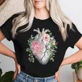 花の解剖学 人間の心とバラ、ボタニカルハート レディースTシャツ 彼女への贈り物