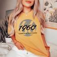 66歳の誕生日 男性 女性 66歳 1960年 面白い ギフト レディースオーバーサイズコンフォートTシャツ Mustard