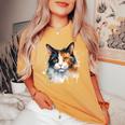 クールな水彩 三毛猫顔 三毛猫 お母さん 猫 お父さん レディースオーバーサイズコンフォートTシャツ Mustard