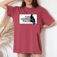 【バックプリント・背中側】ザ・ホース・フェイス The Horse Face 午年 馬 2026 パロディ レディースオーバーサイズコンフォートTシャツ Crimson
