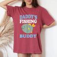 Daddy's Fishing Buddyon Daughter ギフトtシャツ レディースオーバーサイズコンフォートTシャツ Crimson