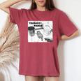 Trashed Panda Racoon Trend レディースオーバーサイズコンフォートTシャツ Crimson