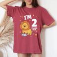 キッズ 2歳の誕生日 ライオン 2歳 男の子 女の子 レディースオーバーサイズコンフォートTシャツ Crimson