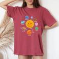 太陽系 惑星 宇宙 惑星 男の子 女の子 幼児 レディースオーバーサイズコンフォートTシャツ Crimson