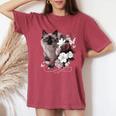 花とシャム猫、ヴィンテージ感、花柄シャム猫 レディースオーバーサイズコンフォートTシャツ Crimson