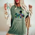 理科教師の定義面白い学校の男性と女性 レディースオーバーサイズコンフォートTシャツ Moss