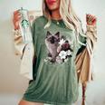 花とシャム猫、ヴィンテージ感、花柄シャム猫 レディースオーバーサイズコンフォートTシャツ Moss