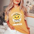 Trust Me I'm A Ducktor Duck Nurse 小児科医 レディースオーバーサイズコンフォートTシャツ Mustard