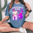 キッズ 4歳の誕生日、4歳の女の子、子猫、番号4 レディースオーバーサイズコンフォートTシャツ Blue Jean