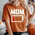 Mom Battery Low Mother Family Mama Mommy Mom レディースオーバーサイズコンフォートTシャツ Yam