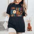 I'm Luna Doing Luna Things Groovy Retro Luna レディースオーバーサイズコンフォートTシャツ Black