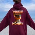 Yorkie Mommyヨーキー ママ 母親 母の日 ママ かわいい ヨークシャー・テリア レディース オーバーサイズ パーカー バックプリント Maroon