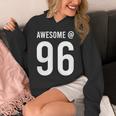 Awesome At 96 面白い96歳の誕生日のお祝いに 長袖tシャツ パーカー